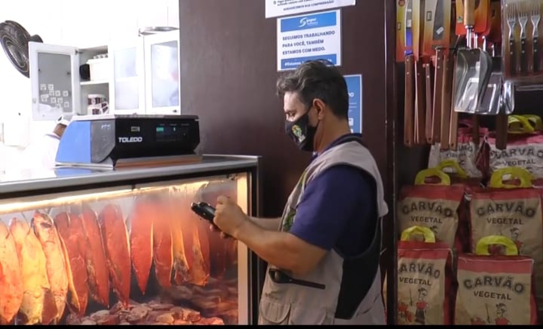 Procon e Ipem realizam inspeções em supermercados de Cruzeiro do Sul